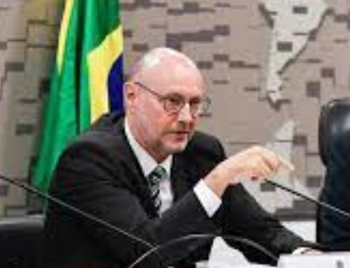 Luiz Fernando Corrêa é Nomeado Chefe da Abin com Aprovação Unânime do Senado